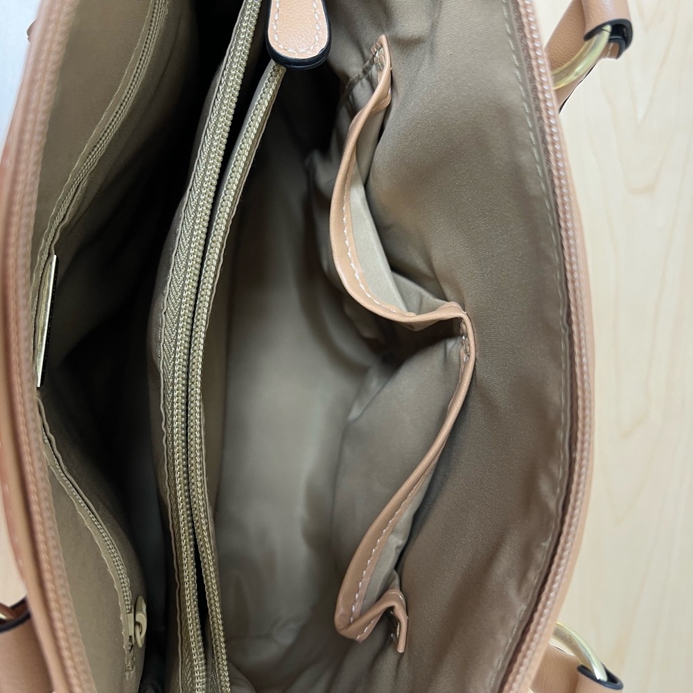 Giani Bernini Tan and Brown Satchel with Elegant Design - Picture 8 of 9